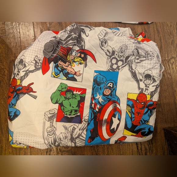 Marvel Bedding Collection, Includes Comforter twin Sheets & Pillow Case - Picture 2 of 9